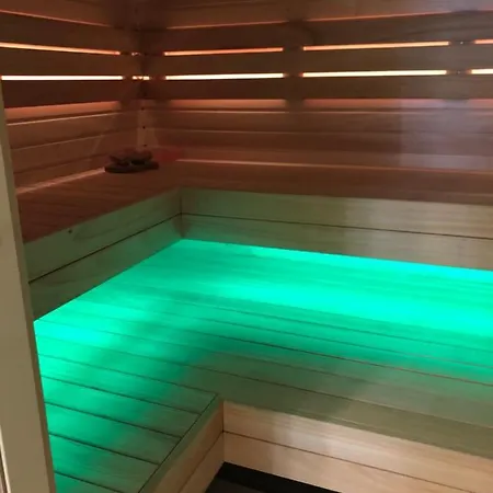 With Sauna Over Two Floors شقة كلابيدا