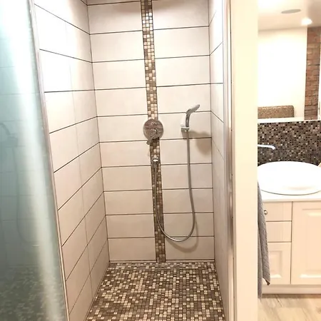 With Sauna Over Two Floors كلابيدا