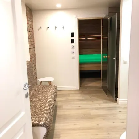 With Sauna Over Two Floors كلابيدا